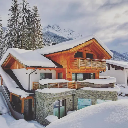 Living Mountain Apartment
