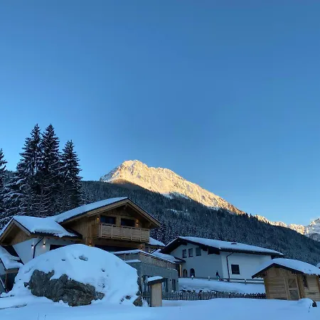 Living Mountain Apartment