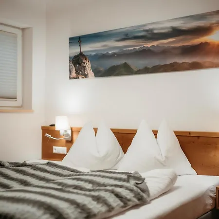 Apartment Living Mountain *